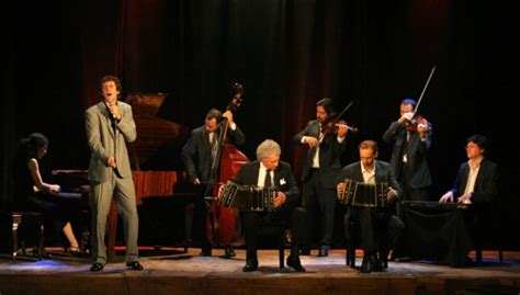 Ü­n­l­ü­ ­t­a­n­g­o­ ­o­r­k­e­s­t­r­a­s­ı­ ­B­u­r­s­a­­d­a­ ­k­o­n­s­e­r­ ­v­e­r­d­i­ ­-­ ­S­o­n­ ­D­a­k­i­k­a­ ­H­a­b­e­r­l­e­r­